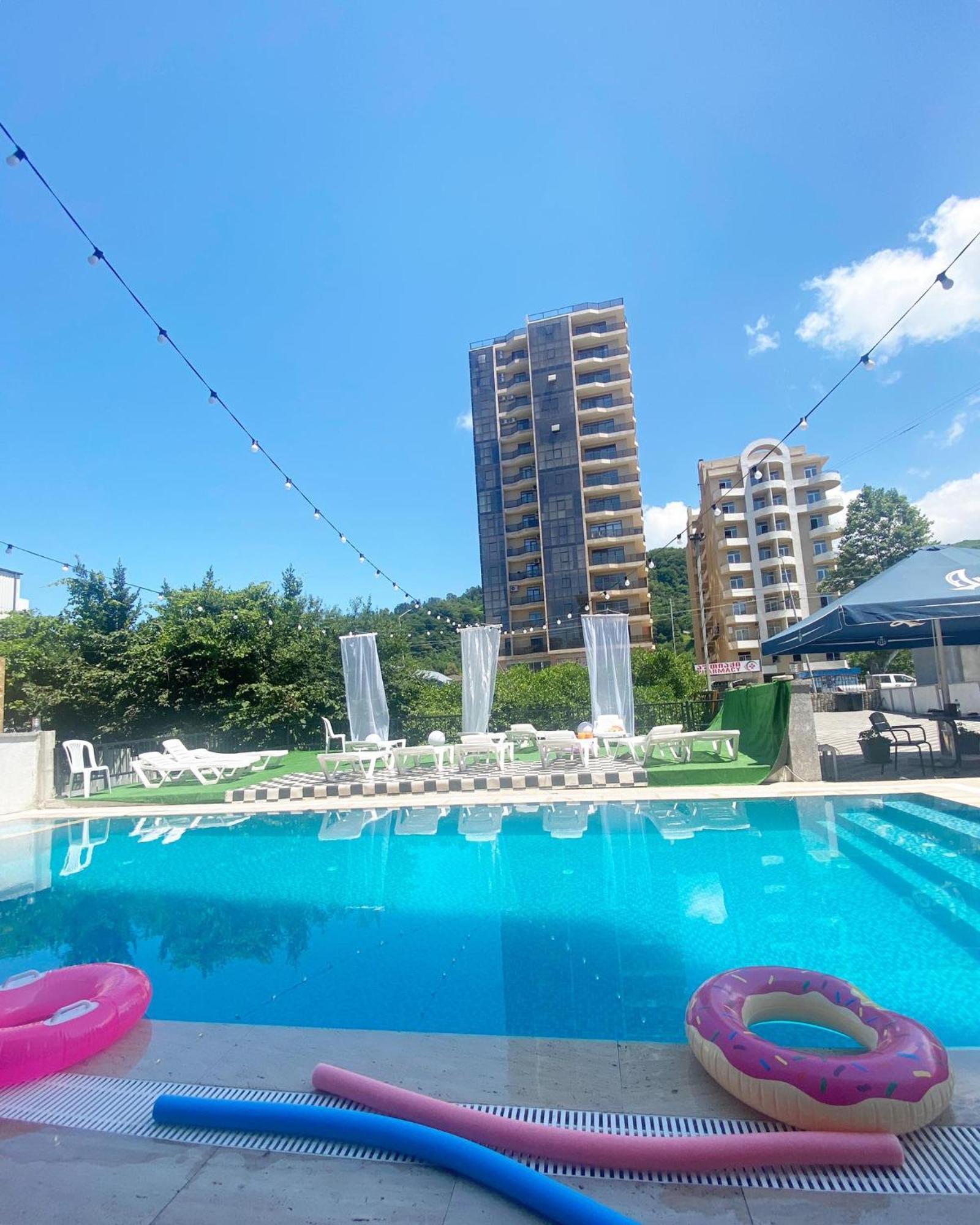 Hotel Tesa ゴニオ エクステリア 写真